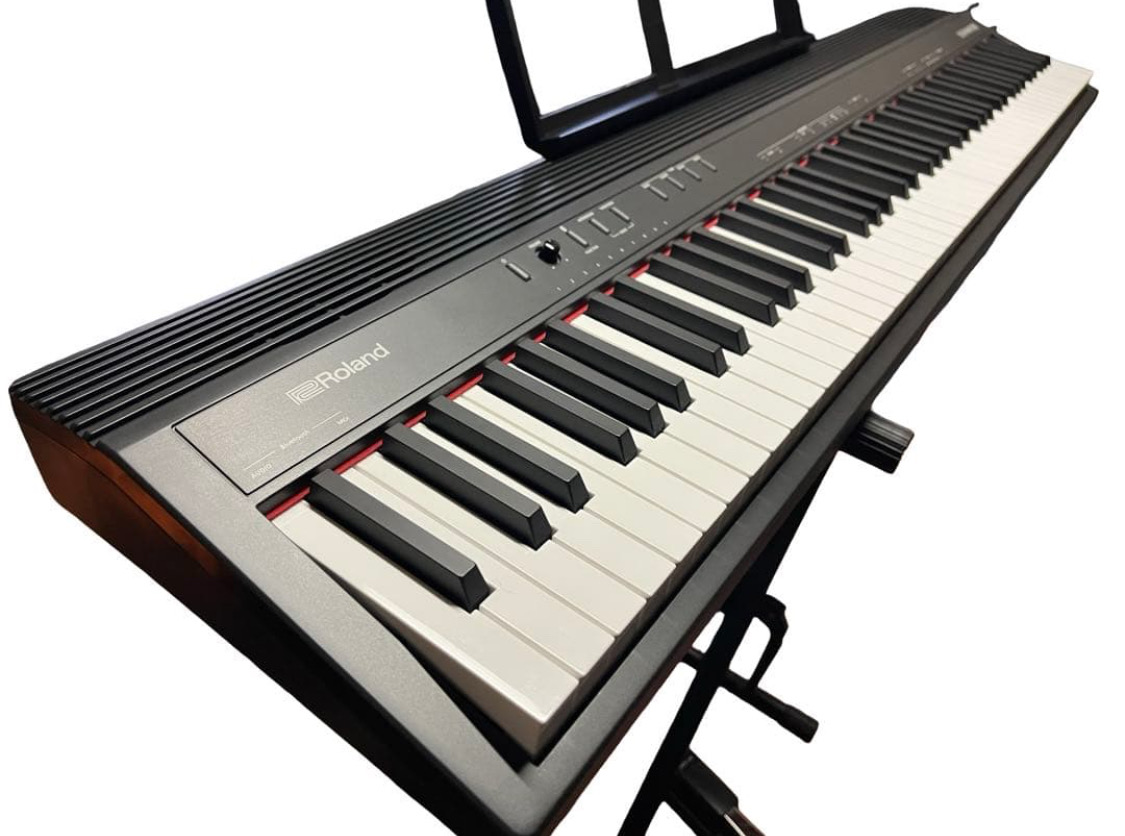 Roland �L�[�{�[�h GO:PIANO88�𔃂����܂����I